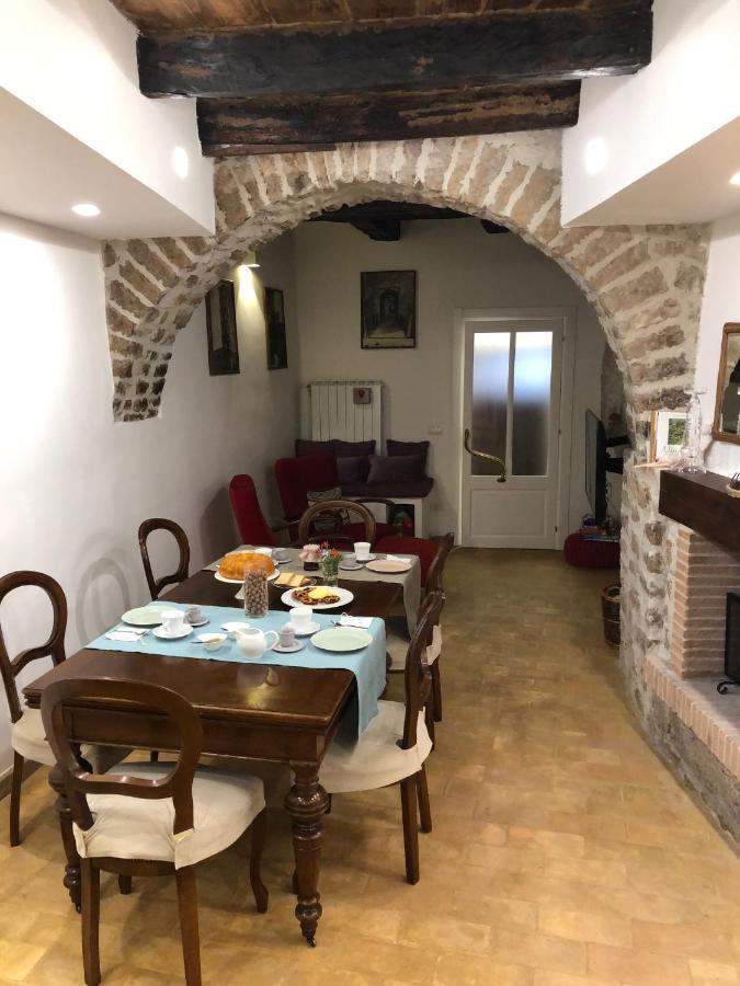 B&B Le Principesse Sermoneta Eksteriør billede
