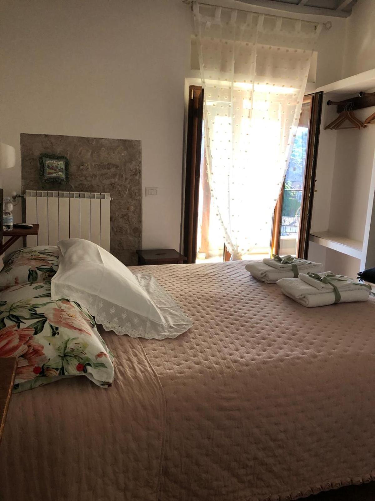 B&B Le Principesse Sermoneta Eksteriør billede